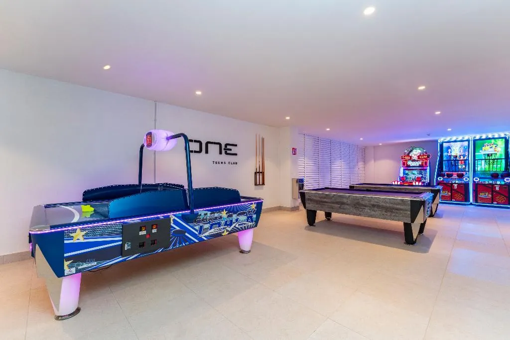 Sports and Entertainment, Barcelo Playa Blanca Royal Level- Adults Only, Lanzarote