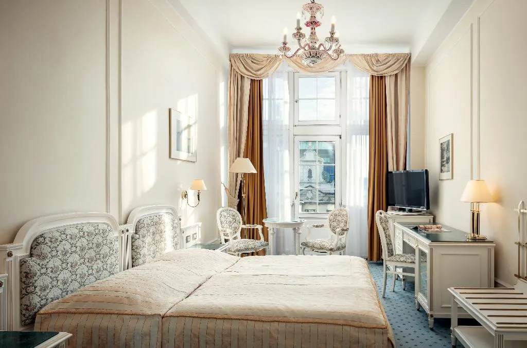 Room, Ambassador Zlata Husa, Prague