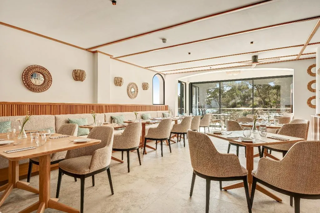 Restaurant, Cabau Bahia Camp de Mar Suites, Majorca