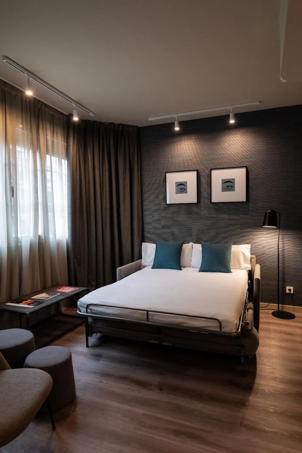 TRIPLE STANDARD Room, Atenea Rekord Suites, Barcelona
