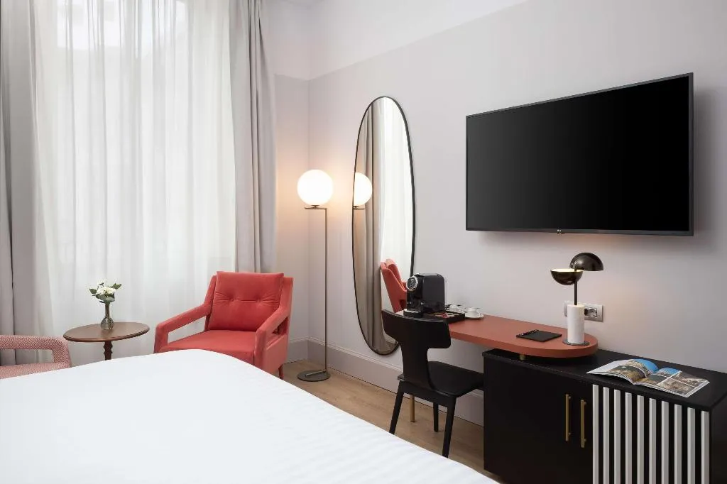 FAMILY ROOM CONNECTING ROOM Room, Anglo American Hotel Florence, Curio Collection, Florence