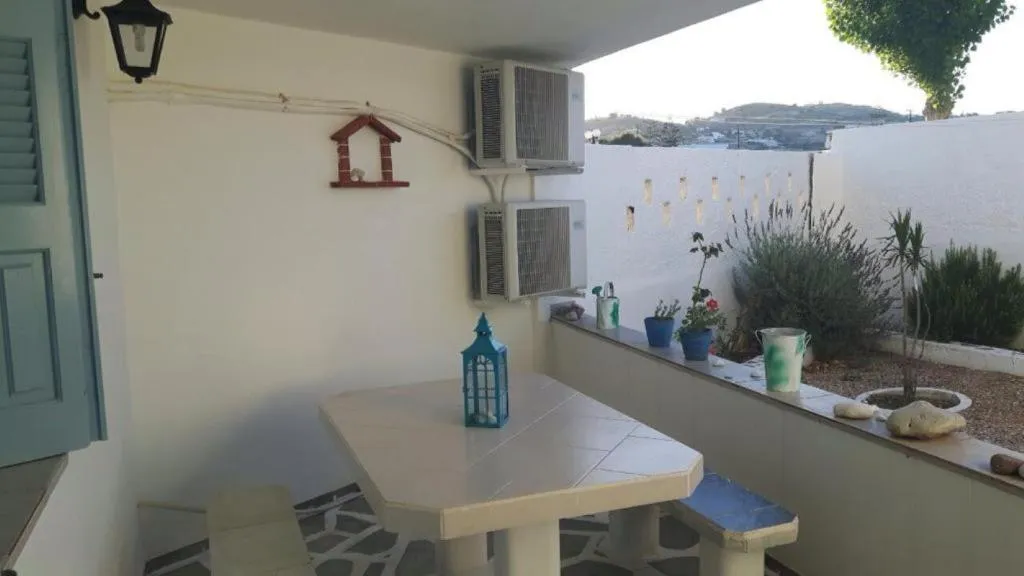 DOUBLE CAPACITY 2 ONE BEDROOM Room, Villa Venus Milos, Santorini