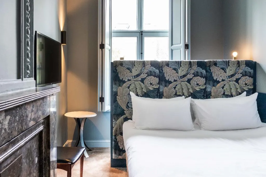DOUBLE BASIC Room, Hotel Monastere Maastricht, Amsterdam