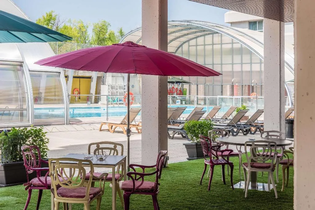 Bar, Madrid Airport Suites Affiliated By Melia, Madrid