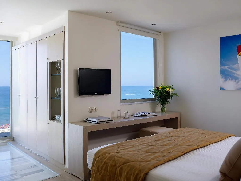 SUITE DELUXE SUPERIOR Room, Kriti Beach, Crete