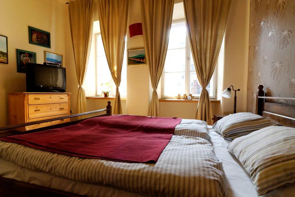 APARTMENT CAPACITY 5 TWO BEDROOMS Room, P&J Tourist Apartments, Krakow