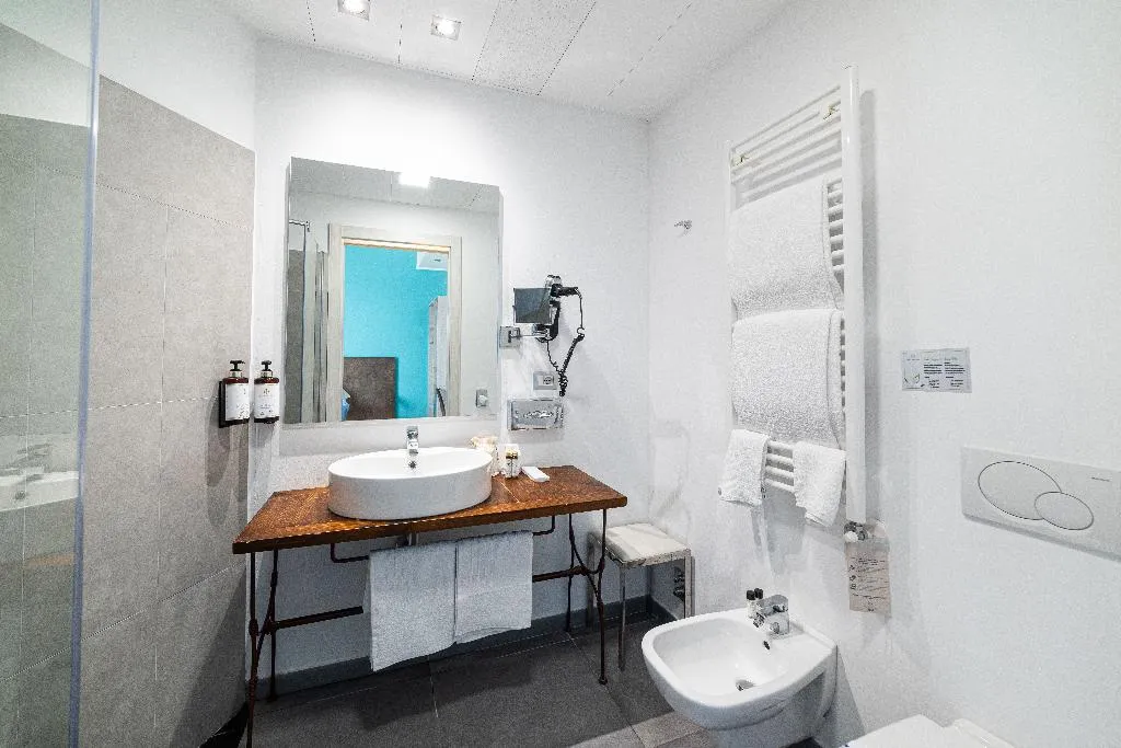 DOUBLE SUPERIOR Room, Phi Hotel Milano, Milan