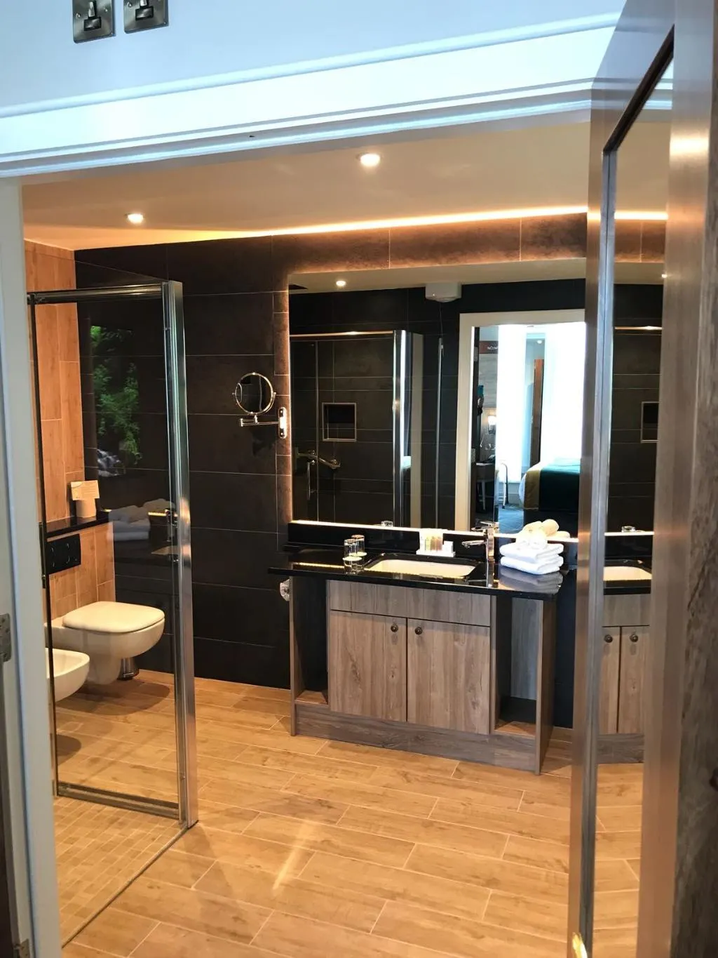 SUITE STANDARD Room, Iveagh Garden Hotel, Dublin