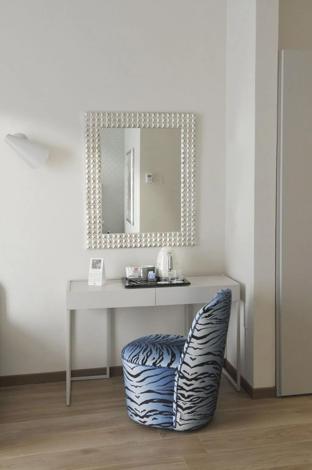Room, Canto Degli Aranci, Florence