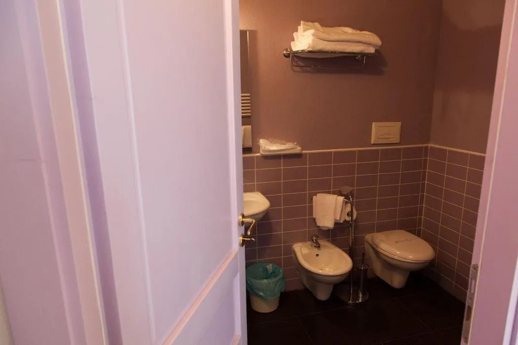 Room, Sbarcadero, Catania