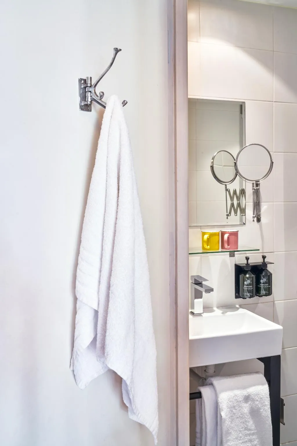 DOUBLE STANDARD Room, Max Brown Htl Museum Sq, part of Sircle Collection, Amsterdam