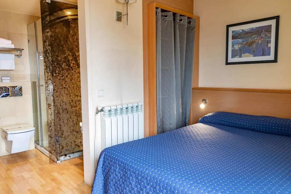 Room, J. Balmes, Costa Brava