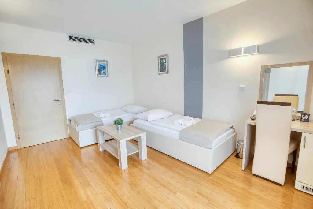SUITE WITH BALCONY Room, Villa Miramar, Split