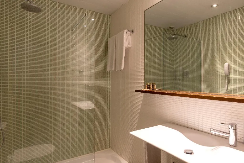 DOUBLE SINGLE USE WITH TERRACE Room, Onix Liceo, Barcelona