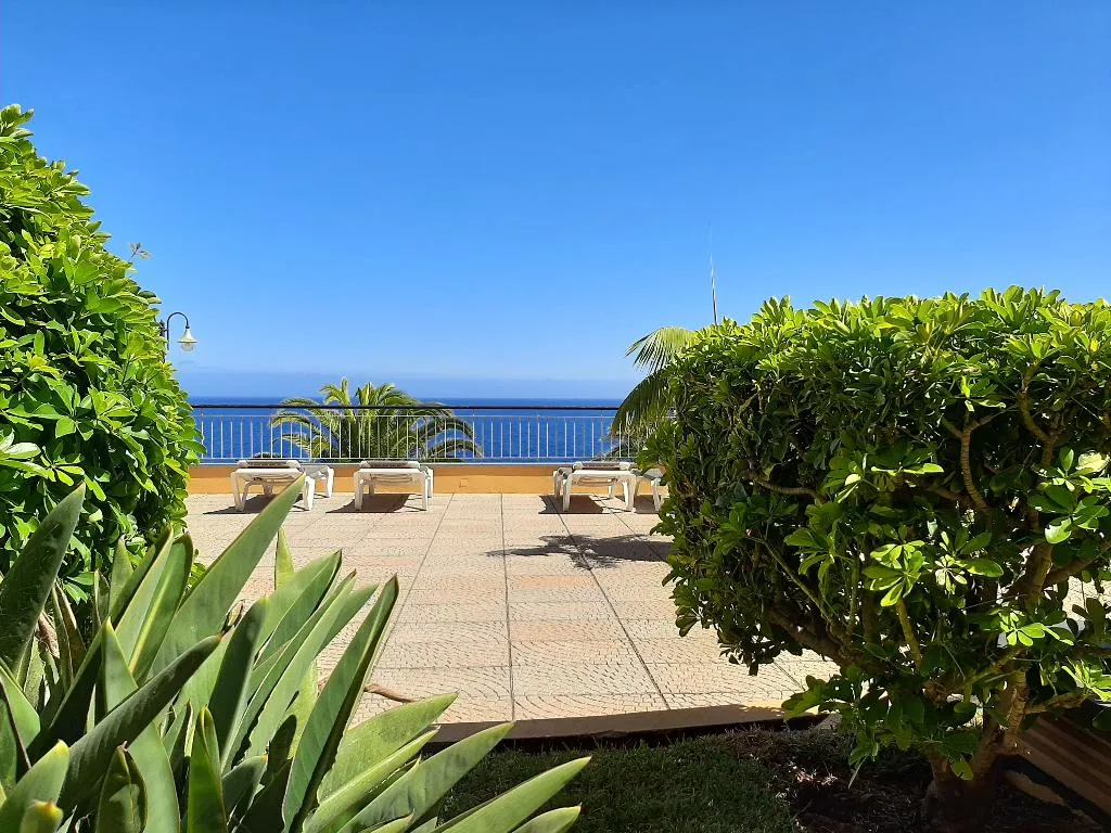 Terrace, Cais da Oliveira, Madeira