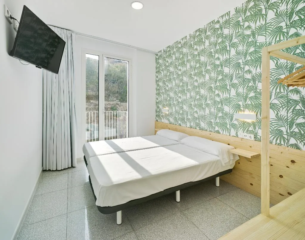 Double or Twin TWO BEDS Room, Loop INN Hostel Cartagena, Costa Blanca