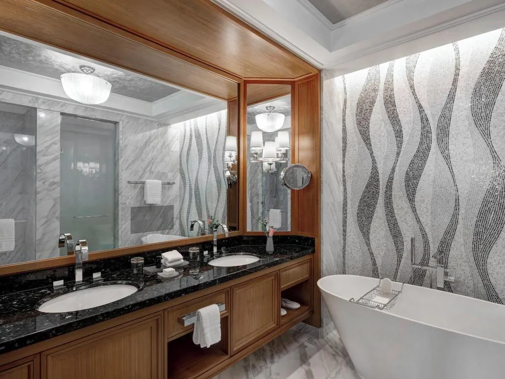 Room, Four Seasons Resort Dubai at Jumeirah Beach, Dubai