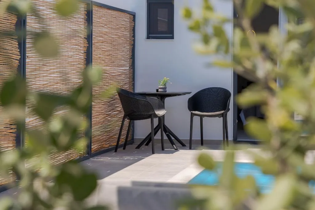 SUITE DELUXE WITH PRIVATE POOL Room, John Mary Apartments Gouves, Crete