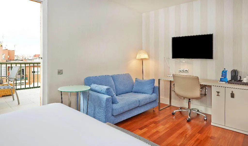DOUBLE SUPERIOR Room, NH Barcelona Les Corts, Barcelona
