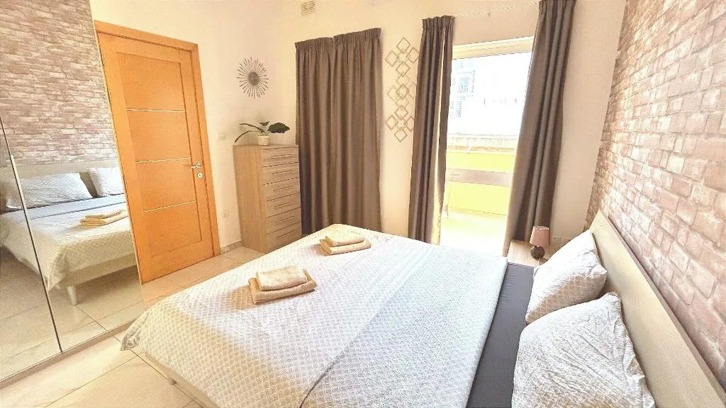 Room, Arzella Apartments, Gozo