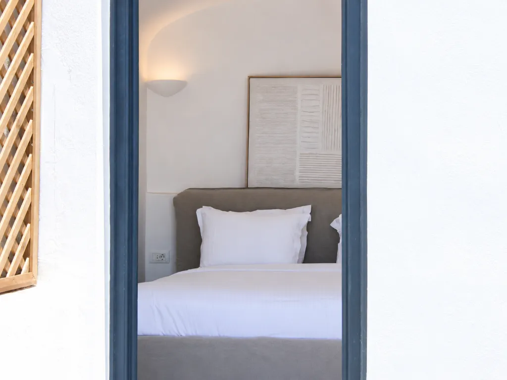 APARTMENT WITH DOUBLE BED Room, Cocoon Suites, Santorini