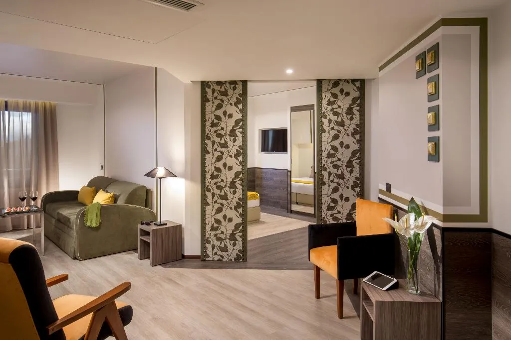TRIPLE CLUB Room, Hotel Domidea, Rome