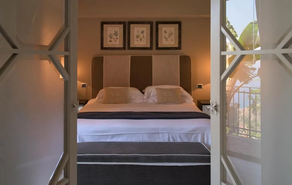 Room, Villa Ducale, Taormina