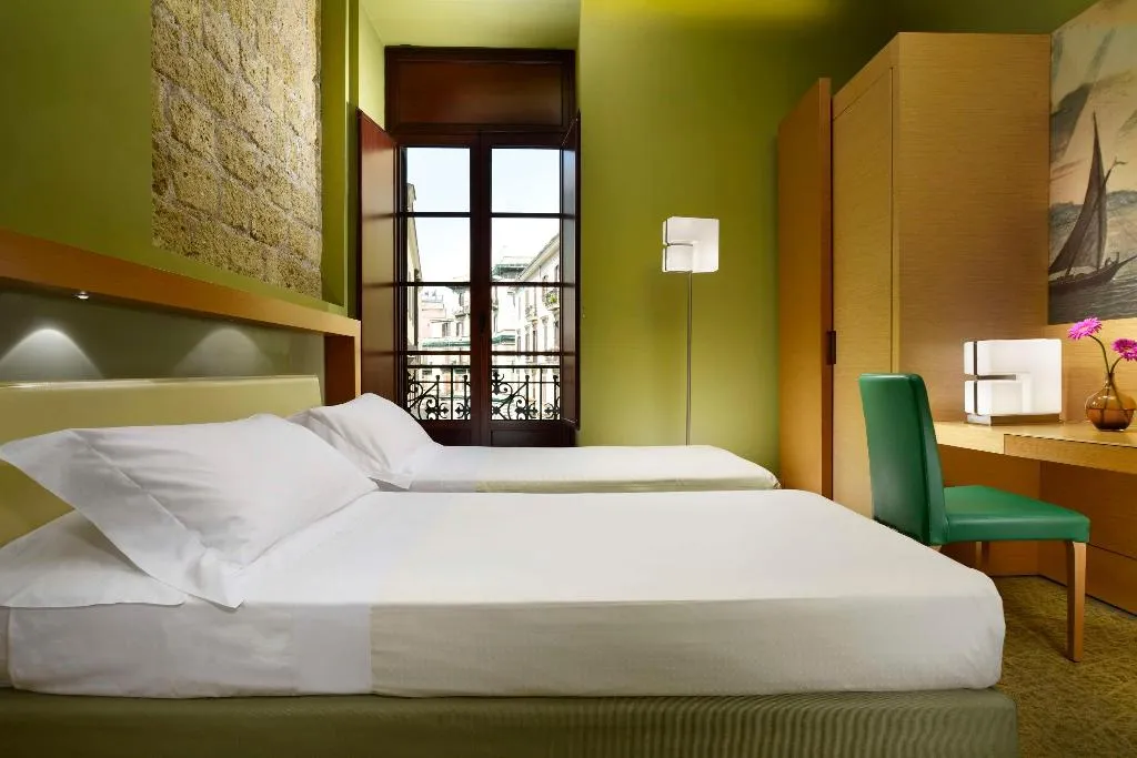 Room, UNA HOTELS Napoli, Naples