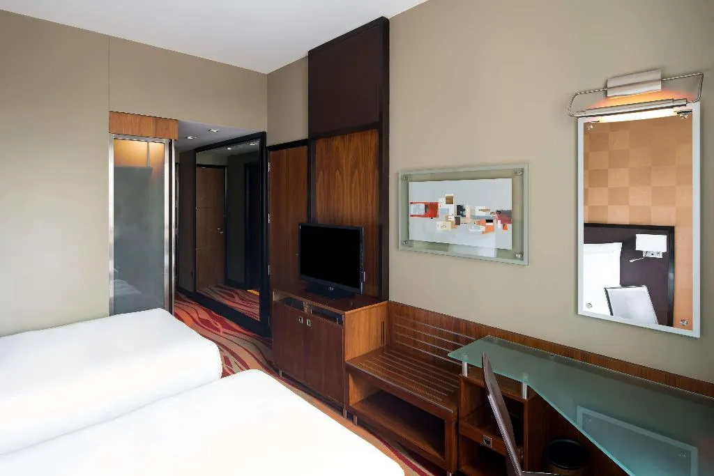 Room, Radisson Blu Hotel, Dubai Media City, Dubai