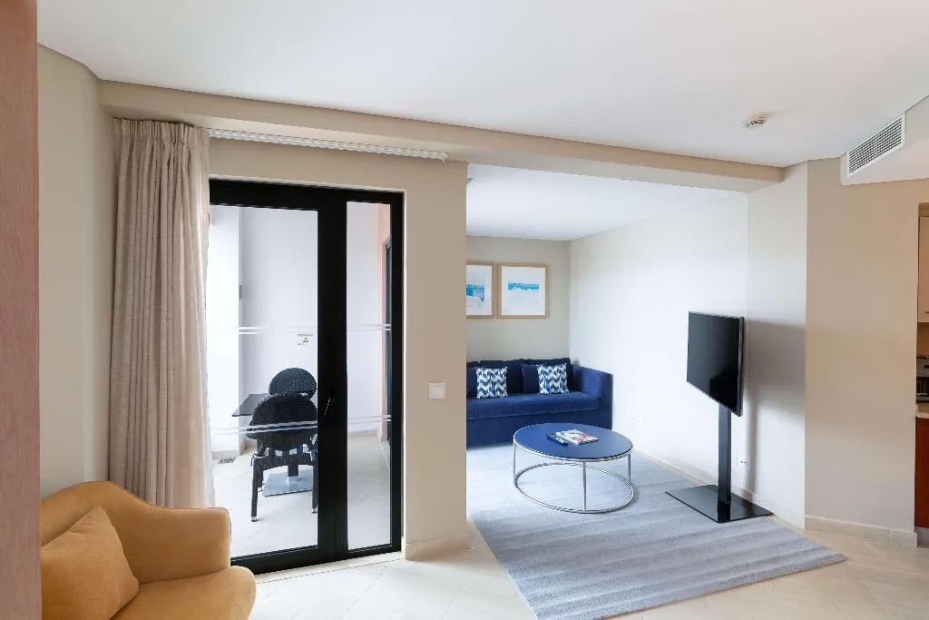 APARTMENT POOL VIEW Room, Hilton Vilamoura As Cascatas Golf Resort & Spa, Algarve