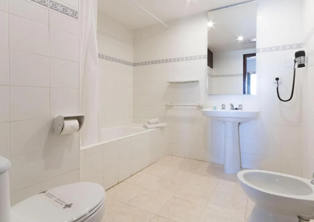 Room, Orosol, Ibiza