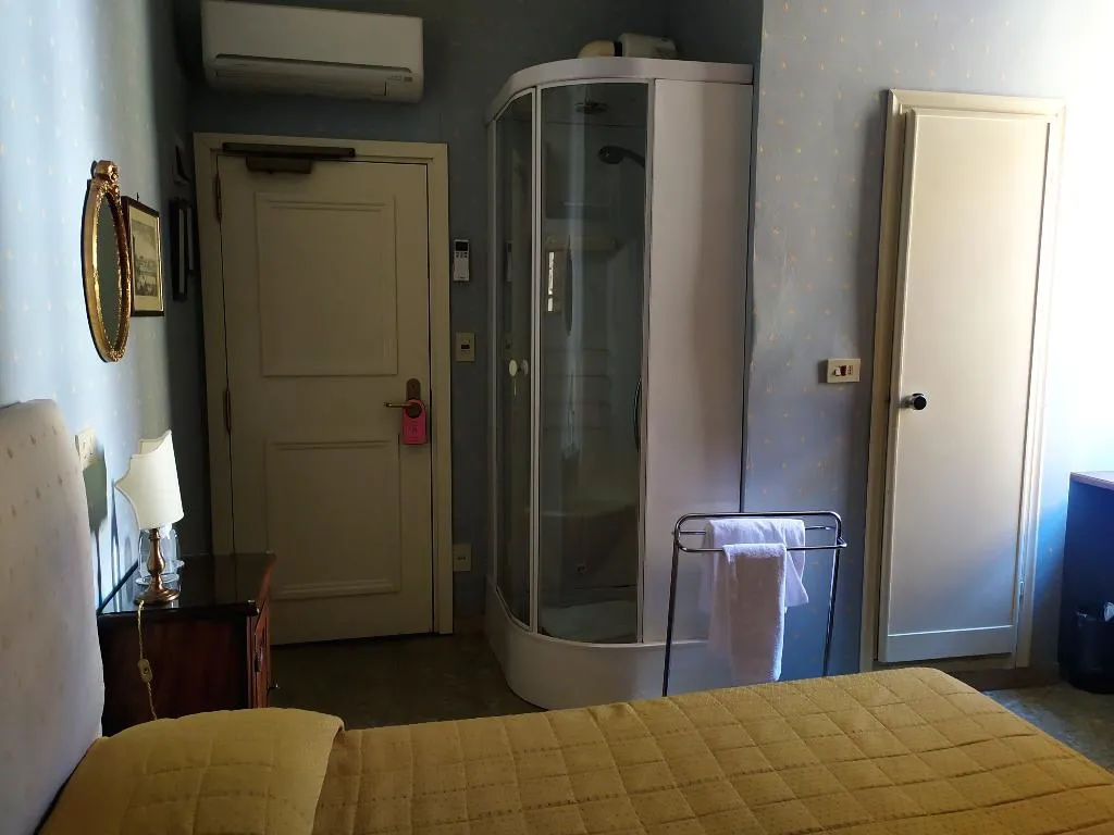 DOUBLE ECONOMY Room, Hermitage, Florence