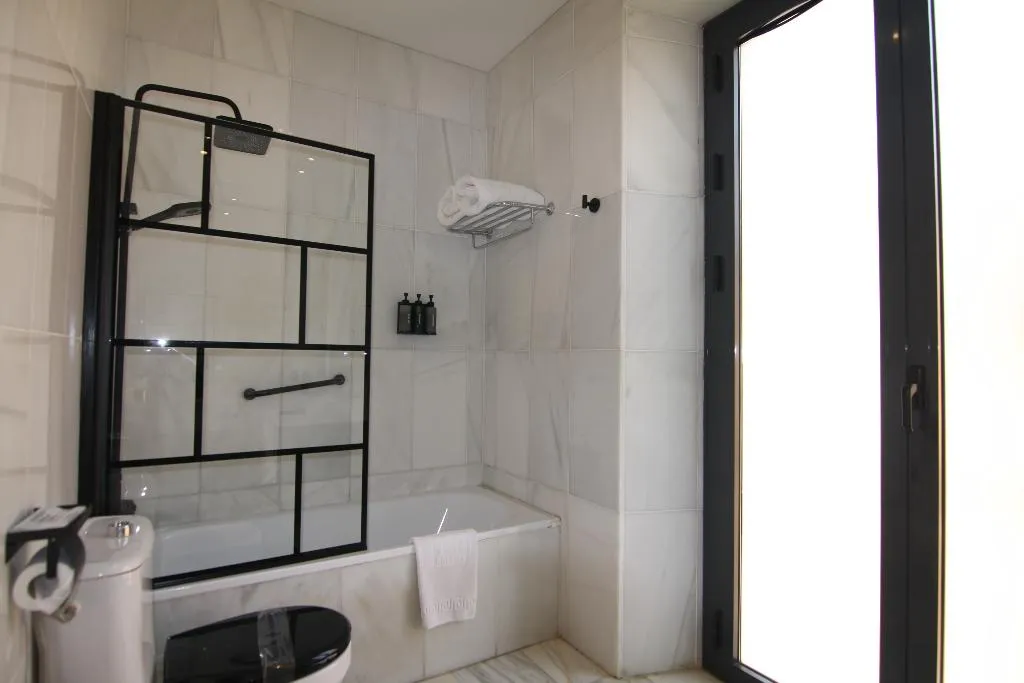 TRIPLE STANDARD Room, San Gil, Seville
