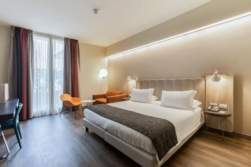 TRIPLE SUPERIOR Room, Mercure Firenze Centro, Florence