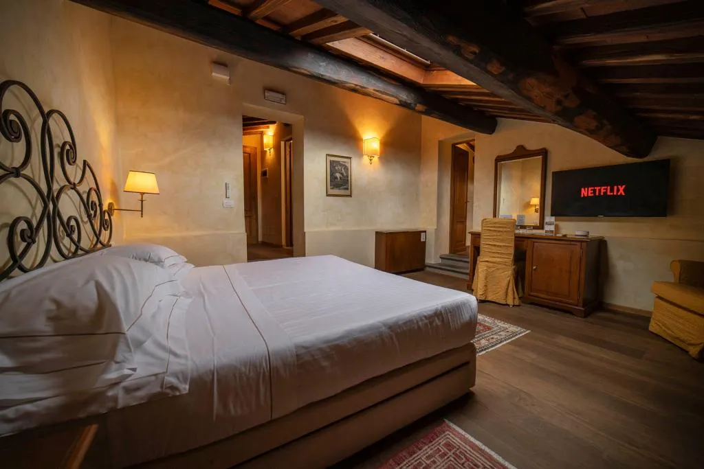 JUNIOR SUITE STANDARD Room, Palazzo San Niccolo, Florence