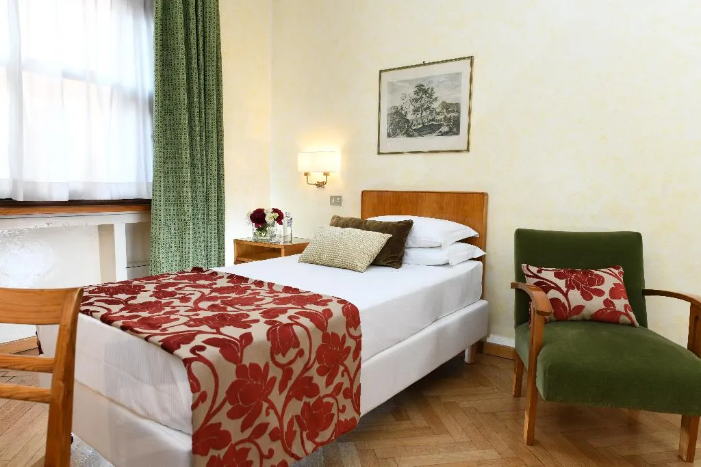 SINGLE CLASSIC Room, Bettoja Hotel Mediterraneo, Rome