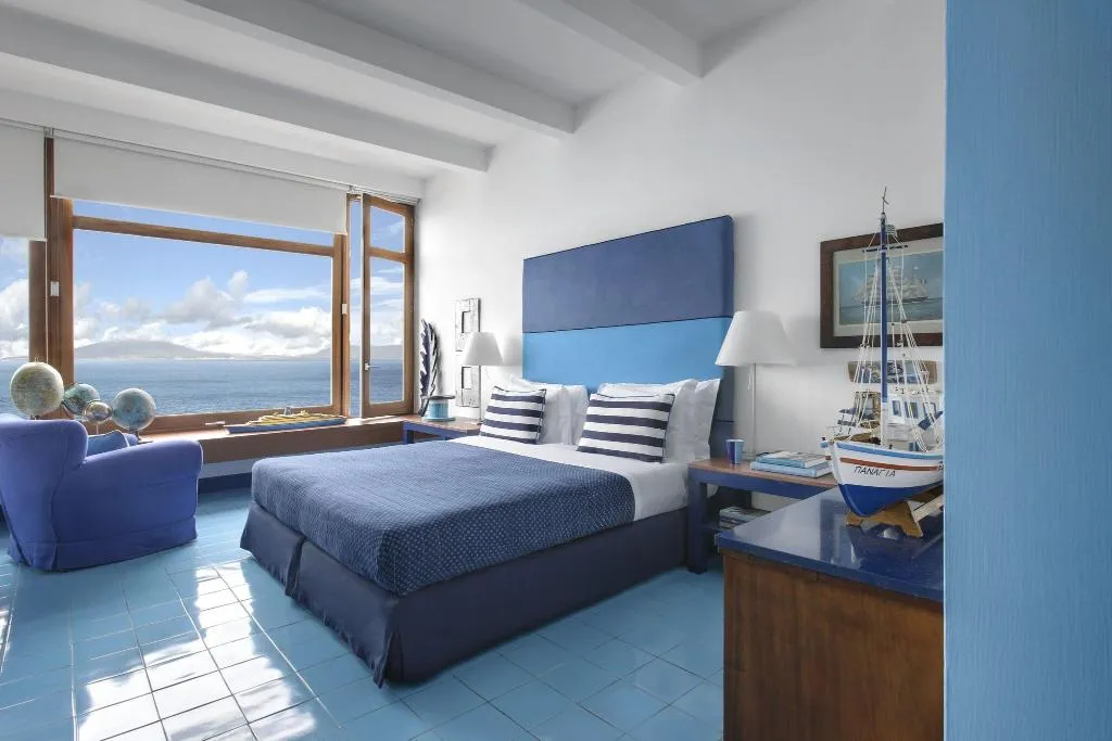 DOUBLE DELUXE SEA VIEW Room, Maison La Minervetta, Naples
