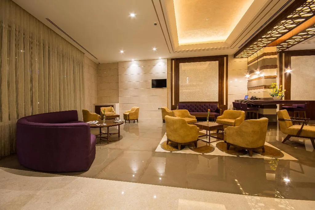 Lobby, Golden Tulip Media Hotel, Dubai