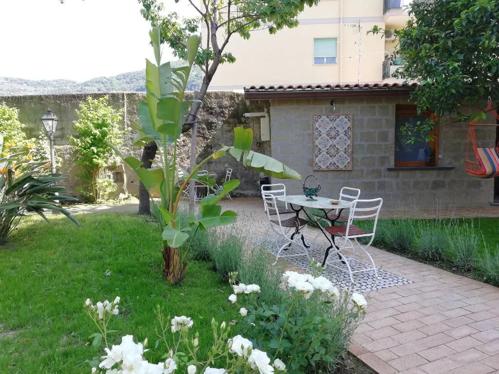 Sports and Entertainment, Villa Manning Relais, Naples