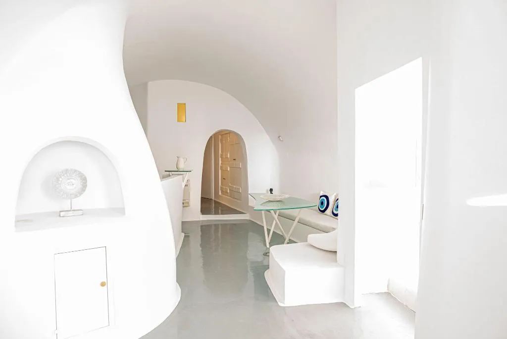 Room, Heavens Edge by Mr and Mrs White, Santorini