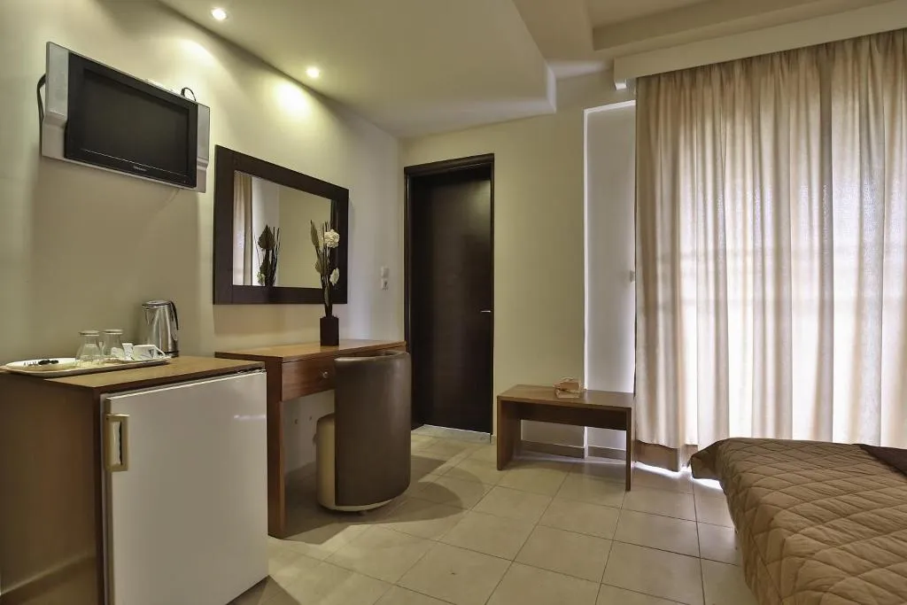 Room, Saint Amon, Rhodes