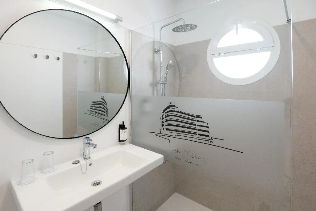 DOUBLE SINGLE USE STANDARD Room, Medano, Tenerife