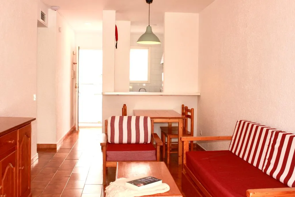 APARTMENT CAPACITY 1 Room, Apartamentos Playa Parc, Menorca