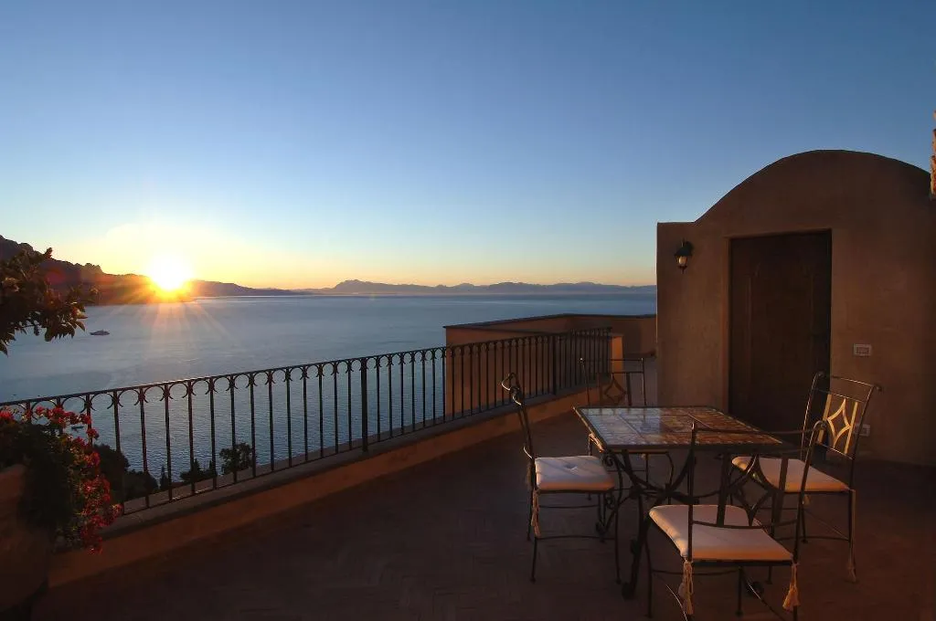 Room, Villa Alba d'Oro - Historic Luxury Villa, Naples