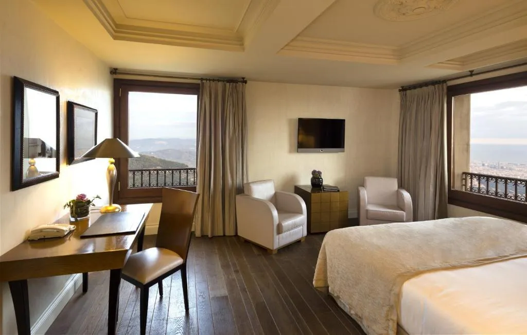 DOUBLE DELUXE CITY VIEW Room, METT Barcelona, Barcelona
