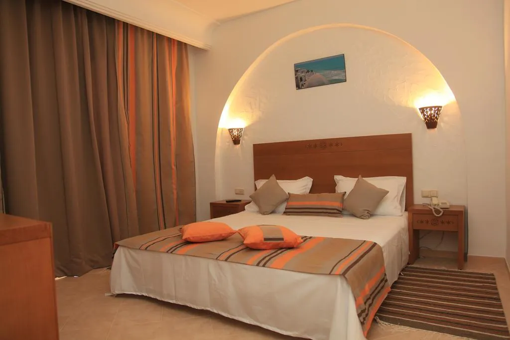 Room, Menara, Tunisia