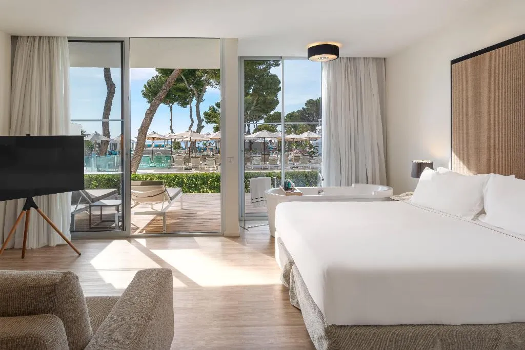 SUITE STANDARD Room, Melia South Beach, Majorca