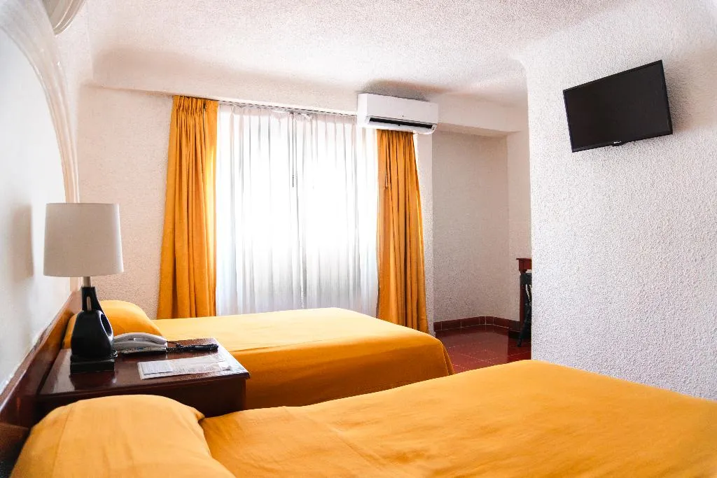 TRIPLE STANDARD Room, Antillano, Cancun Area