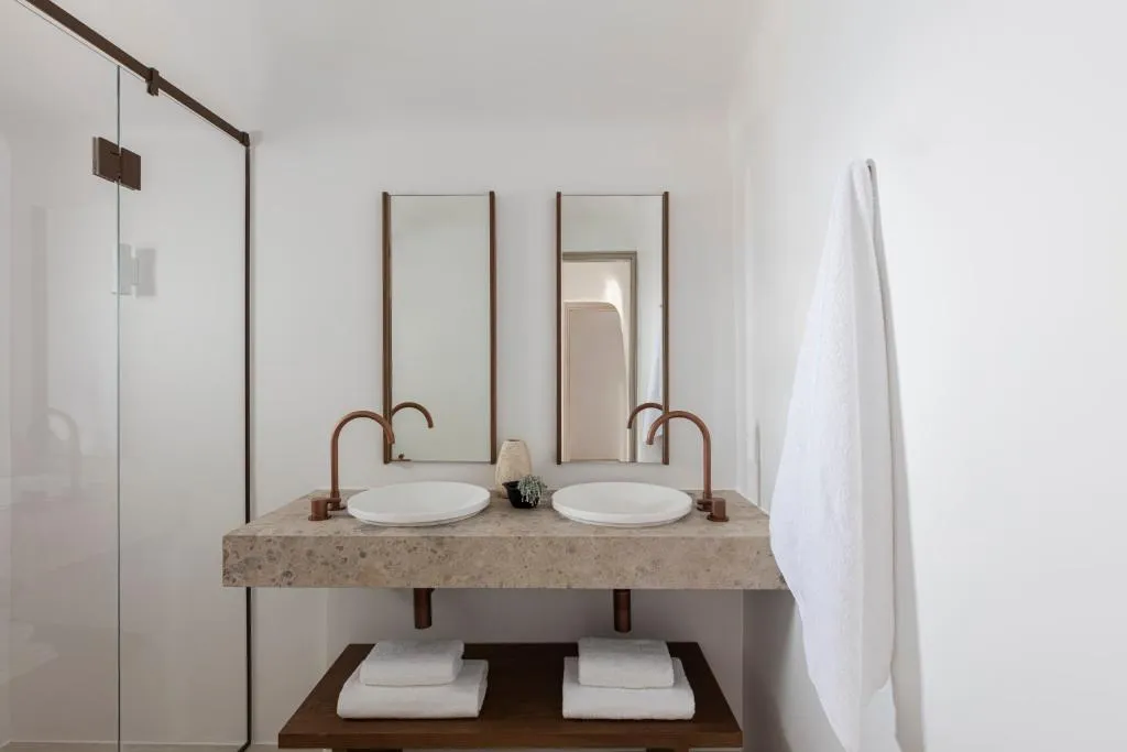 SUITE GRAND Room, Canaves Ena, Santorini