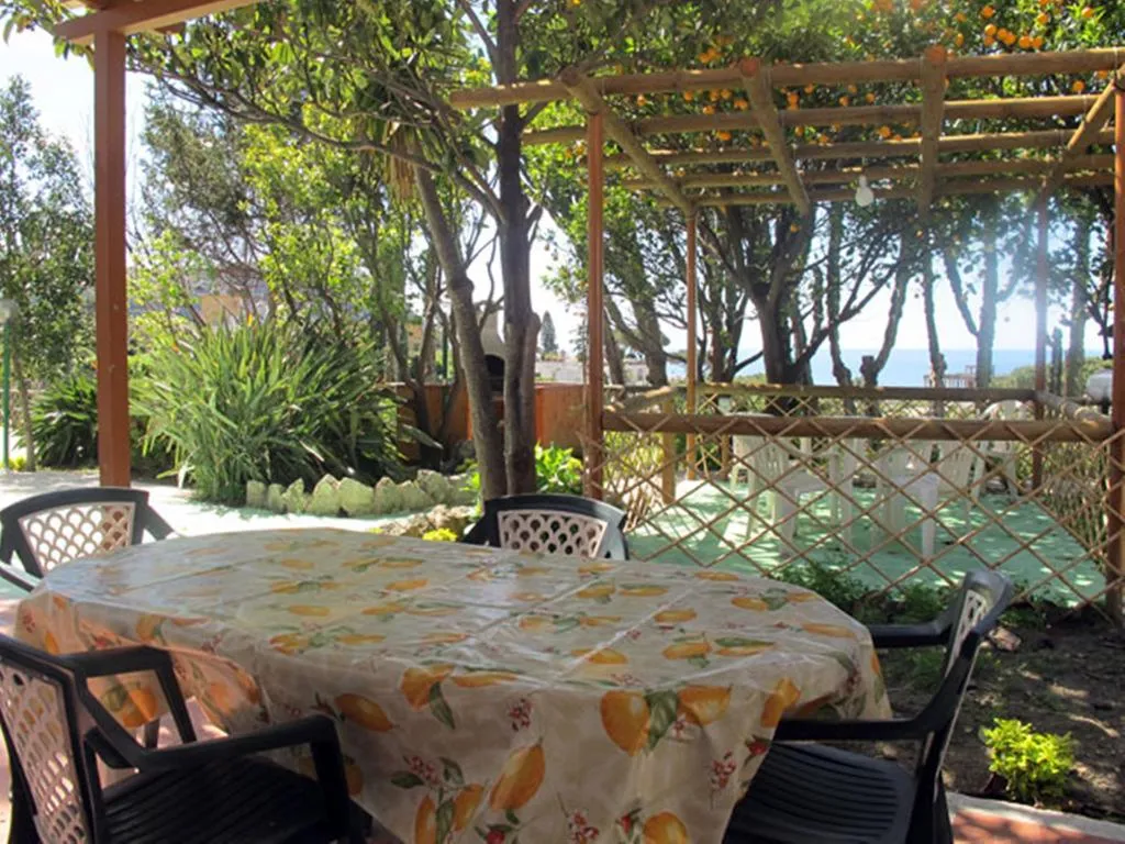 DOUBLE STANDARD Room, Residence Villa Marinù, Naples